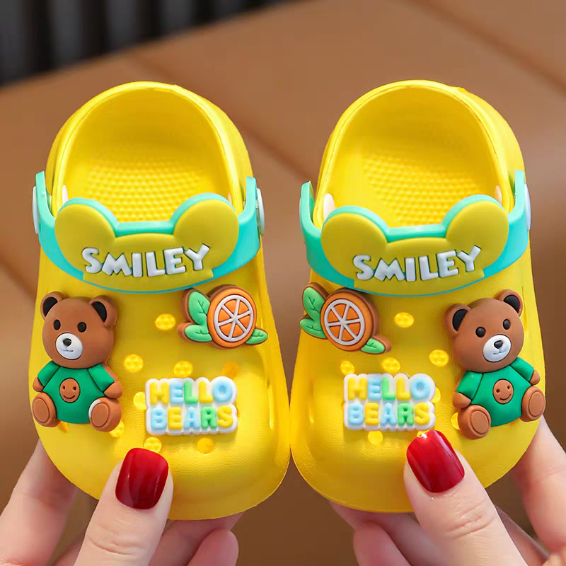 Trendy Unisex Kids Clogs – Lightweight Anti-Slip Cartoon Sandals for Boys & Girls (Pink, Yellow, White)