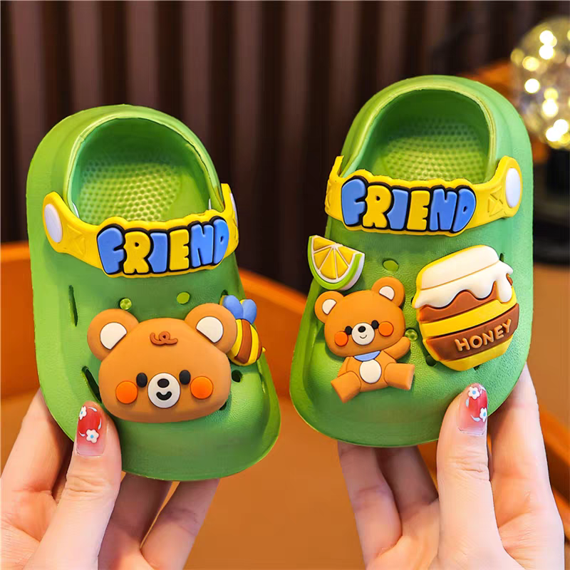 Premium Unisex Kids Clogs – Ultra-Lightweight Anti-Slip Cartoon Sandals for Boys & Girls